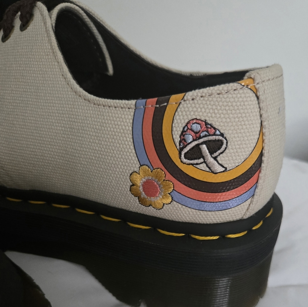 NWT. Dr Martens Canvas Embroidered Platform Oxfords -NO BOX - Picture 6 of 9